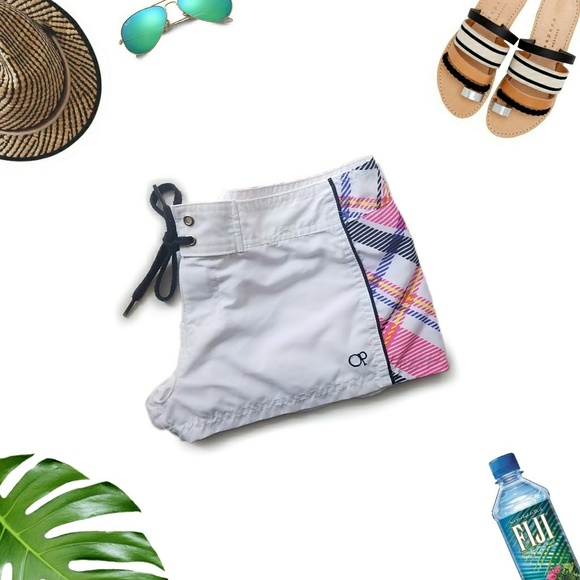 🌞🌞 White swim/board shorts - Picture 2 of 5